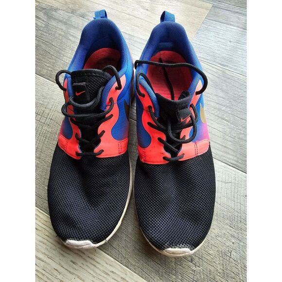 Nike Roshe run Hyperfuse womens with a gold swoosh. Size 6.5 - Picture 2 of 7